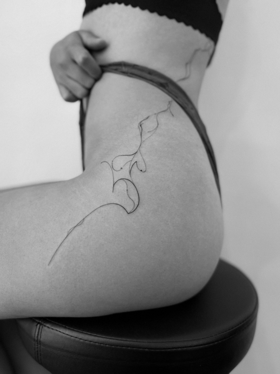 Fine line tattoo, Mertcoart